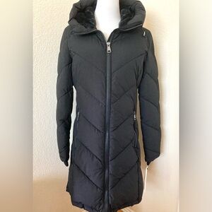 Winter Coat Puffer Coat Chevron Stitch Pattern Calvin Klein Black Coat Women’s M